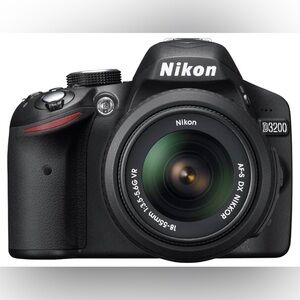 Nikon D3200 24.2MP CMOS Digital SLR 18-55mm f/3.5-5.6 Auto Focus-S DX NIKKOR